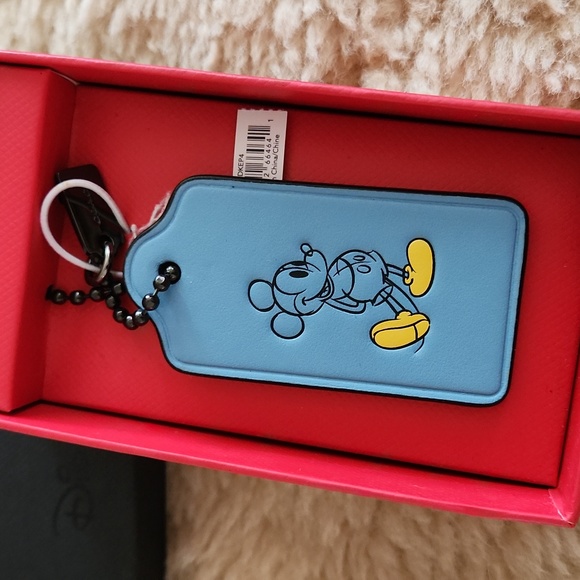 NWT IOB Disney X Coach Mickey Mouse Hang Tag ๐ค๐ญโค๏ธ - Picture 9 of 10